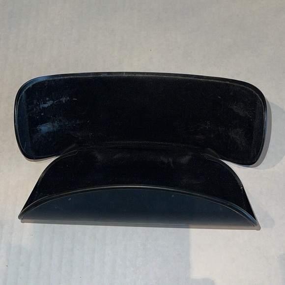 A/X Armani Exchange Black Hard Shell Curved Glasses Case - Picture 2 of 4